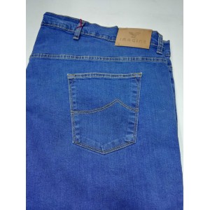 Jeans bielastico taglia comoda  69,00 €
